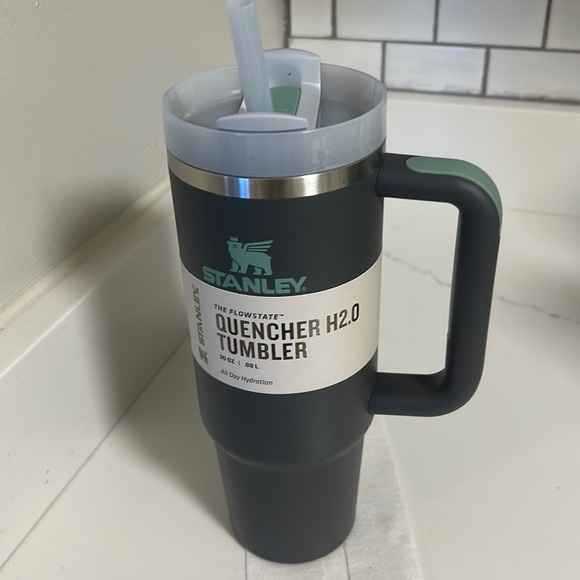 Stanley Accessories - New:Stanley Quencher H2.0 FlowState Stainless Steel Vacuum